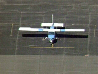 По имеющимся сведениям, самолет приземлился на аэродроме в Лизбурге (штат Вирджиния)