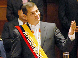 Президент Эквадора Рафаэль Корреа посоветовал президенту США либо направить войска на эквадорско-колумбийскую границу, либо заткнуться