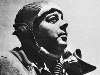 31 июля 1944 Экзюпери, служивший в ВВС Франции, отправился с аэродрома на Сардинии в разведывательный полет, из которого не вернулся. До сих пор обстоятельства смерти писателя оставались не до конца проясненными