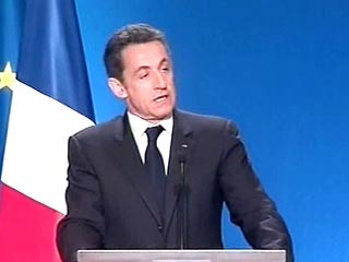 Президент Франции призвал запретить ядерные испытания и ракеты "земля-земля"