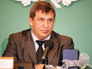 Оптимальный срок пребывания на посту президента РФ должен составлять от 12 до 15 лет, заявил губернатор Костромской области Игорь Слюняев