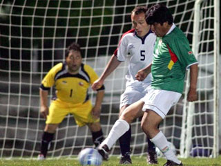 Футбольный клуб "Литораль" подписал контракт с президентом Боливии