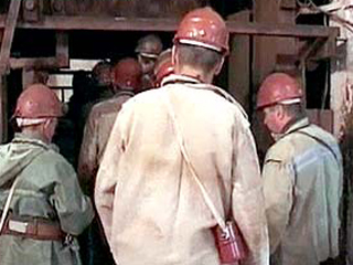 Руководство "Русала" приняло решение о приостановке работы всех шахт ОАО "СУБР", на одной из которых со среды бастуют горняки