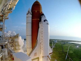 Запуск шаттла Discovery к Международной космической станции (МКС) перенесен решением NASA на 31 мая