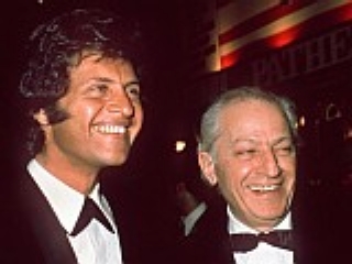 В Афинах скончался в возрасте 96 лет известный американский режиссер и актер Жюль Дассен, отец популярного певца Джо Дассена