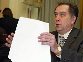 Соколов 8 октября 2007 года выступил перед журналистами с заявлением, в котором раскритиковал выставку, называв ее "позором России".