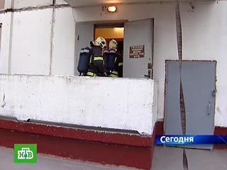 На месте взрыва и пожара в московской многоэтажке продолжаются спасательные работы