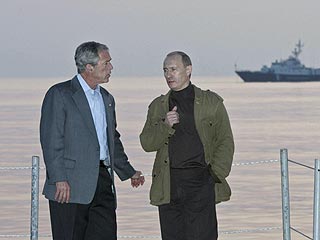 Президенты России и США на переговорах в Сочи в воскресенье "сверят часы" по вопросам двусторонних отношений и актуальным международным проблемам