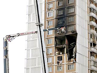 ГУВД Москвы не располагает данными о том, что двое из трех погибших при взрыве в жилом доме на улице Академика Королева были активистами радикального Движения против нелегальной иммиграции (ДПНИ)