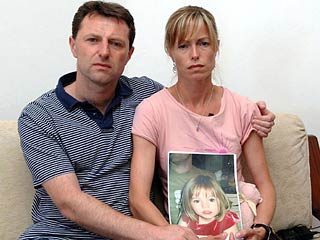 Супругам Кейт и Джерри Маккэн предложено вернуться в Португалию для участия в следственном эксперименте на месте исчезновения их 4-летней дочери