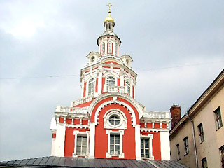 В московском Заиконоспасском монастыре утверждают, что руководство РГГУ с 2004 года уклоняется от выполнения решения суда