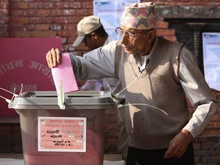 В Непале проходят выборы в парламент, которые называют "историческими" и считают "ключевым элементом" бурных политических процессов в стране