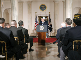 Демократы в Конгрессе США подвергли резкой критике новое выступление президента Джорджа Буша по Ираку, обвиняя его в затягивании разрешения конфликта