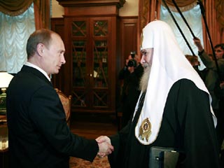 Накануне в Кремле состоялась встреча Патриарха Алексия II и президента России Владимира Путина