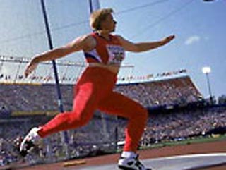 Олимпийская чемпионка Афин в метании диска россиянка Наталья Садова