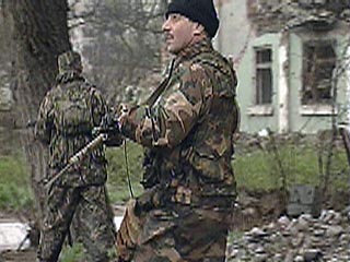 Группа военнослужащих ВВ МВД РФ обстреляна неизвестными на административной границе Северной Осетии и Ингушетии, один военнослужащий ранен