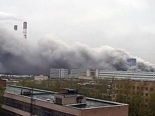 В Восточном административном округе Москвы горят склады, расположенные по адресу: ул.Иркутская, д.19 (район Гольяново)