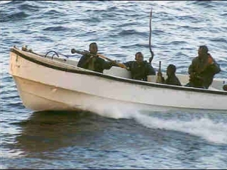 Пираты захватили испанское судно у берегов Сомали этой ночью