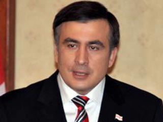 Саакашвили позвонил Путину. Тот не понимает, почему грузинские самолеты в военных целях летают над Абхазией