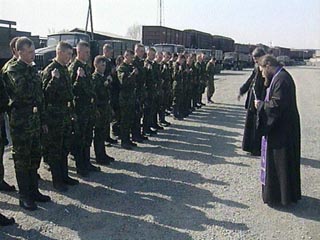 По данным военных социологов, в экстремальных условиях службы тяга к вере у военнослужащих усиливается