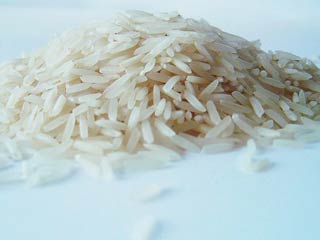Торговые сети Великобритании и США ввели ограничения на продажу населению риса