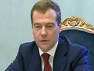 Медведев посоветовал россиянам заниматься спортом и не забивать голову ерундой 