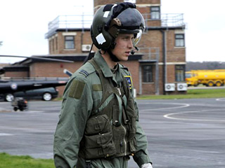 Полетом в Афганистан, в зону военных действий, завершил свою подготовку в качестве пилота Королевских ВВС британский наследный принц Уильям