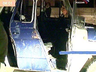 В Нальчике на улице Ингушской подверглась вооруженному нападению патрульная автомашина УВО по городскому округу Нальчика, в которой находилось трое сотрудников милиции
