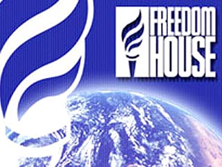 Freedom House: США соперничают с Россией и Белоруссией по числу заключенных, но остаются свободной страной