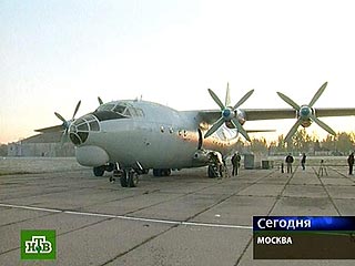 Самолеты Военно-воздушных сил РФ для установления хорошей погоды в День Победы приступят к разгону облаков над Москвой 7 мая