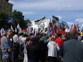 В Москве не будет оппозиционного "марша несогласных", который его организаторы планировали в Москве на вечер 6 мая, а мэрия не санкционировала, но не исключено проведение митинга