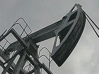 Цена на нефть впервые превысила 125 долларов