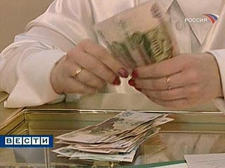Минимальный размер оплаты труда в России с 1 января 2009 года составит 4430 рублей, объявил премьер Владимир Путин новому составу правительства