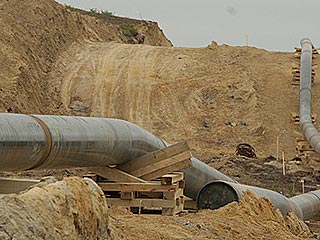 В Пермском крае прорвало нефтепровод, в реки Тулва и Кама попало до 10 тонн нефти