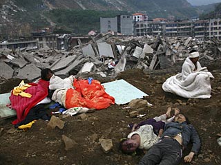 В результате обрушения здания школы, расположенной в уезде Цинчуань, во время мощного землетрясения погибли 178 детей