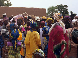Граждане Буркина Фасо устроили протест против роста цен на продовольствие. В массовых митингах на улицах городов страны приняли участие десятки тысяч человек