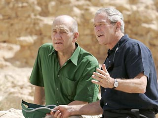Визит президента США Джорджа Буша в Израиль на празднование 60-летия еврейского государства не обошелся без накладок и курьезов