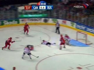 В главном матче чемпионата мира по хоккею сборная России, уступая по ходу встречи со счетом 2:4 после второго периода, обыграла сборную Канады