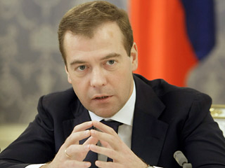 Дмитрий Медведев возглавит комплексную борьбу с коррупцией в России. Он обещает до конца дня подписать Указ с поручениями по разработке национального плана борьбы с коррупцией
