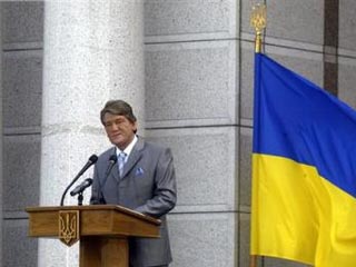 Украина идет дорогой сближения с "материнской Церковью Константинопольского Патриархата", заявляет Ющенко