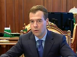 Президент РФ Дмитрий Медведев в четверг отправляется в первое зарубежное турне - в Казахстан и Китай