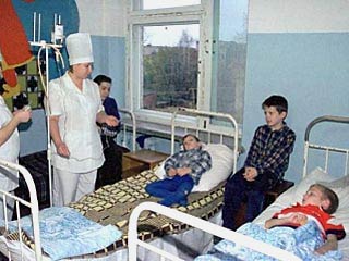 Шесть детей из Верхней Синячихи были госпитализированы после отравления нейтропным ядом, содержавшимся в лекарствами, найденных на помойке