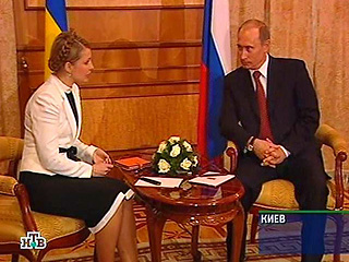 Премьер-министр Украины Юлия Тимошенко готова пойти на политические уступки России в обмен на более выгодные для Киева условия поставок газа