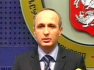 Глава МВД Грузии Вано Мерабишвили, которого считают стержнем нынешней грузинской власти, считает, что "шаги Владимира Путина за последние месяцы его президентства - это объявление оккупации двух частей территории Грузии"