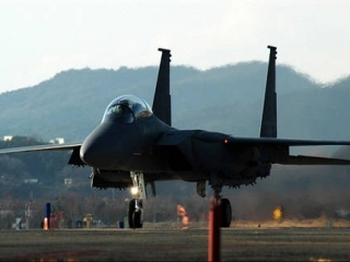 Около 1200 дефектов обнаружены в поставленных США запасных деталях для южнокорейских истребителей F-15K американского производства