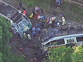 Железнодорожная авария произошла в среду вечером в США. В пригороде Бостона столкнулись два пригородных электропоезда