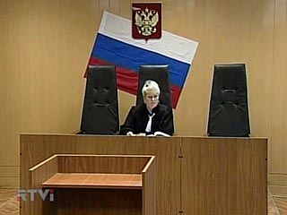 Хабаровский краевой суд вынес приговор в отношении Алексея Левкова, 1979 года рождения, который обвинялся в разбойном нападении, грабеже, двойном изнасиловании, в совершении насильственных действий сексуального характера и убийстве