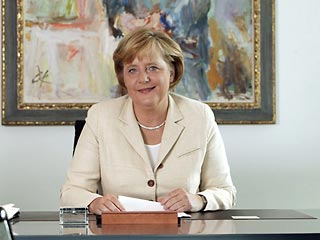 Ангела Меркель "очень рада" предстоящему визиту Дмитрия Медведева в Германию