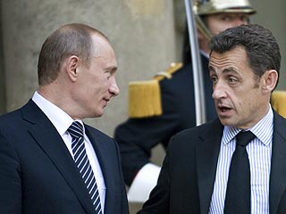 В интервью французской газете  Le Monde в ходе визита в Париж он рассказал, что обсуждал с президентом Франции Николя Саркози иранскую ядерную проблему