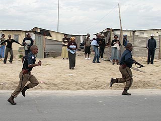 Власти объявили "зоной бедствия" часть территории ЮАР, где совершаются нападения на иностранцев